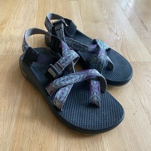 Chacos Size 8